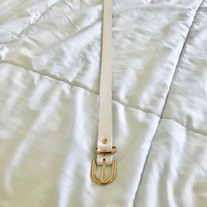 SM WHITE BELT WITH GOLD BUCKLE